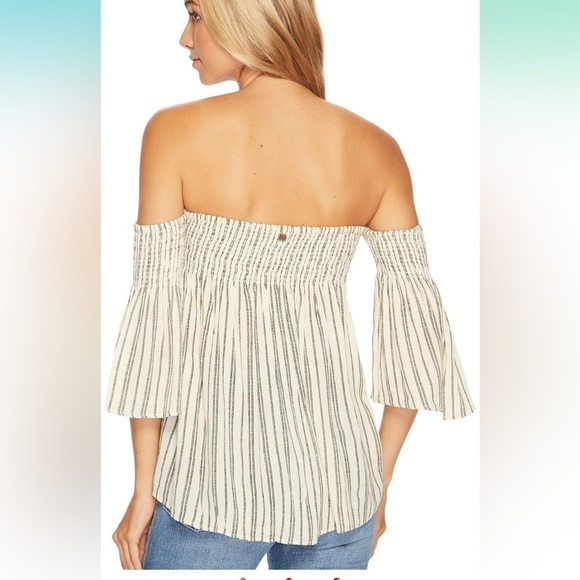 Billabong Beachy Off-Shoulder Cream and Black Top Boho Top Size Medium Tall In - Picture 2 of 9